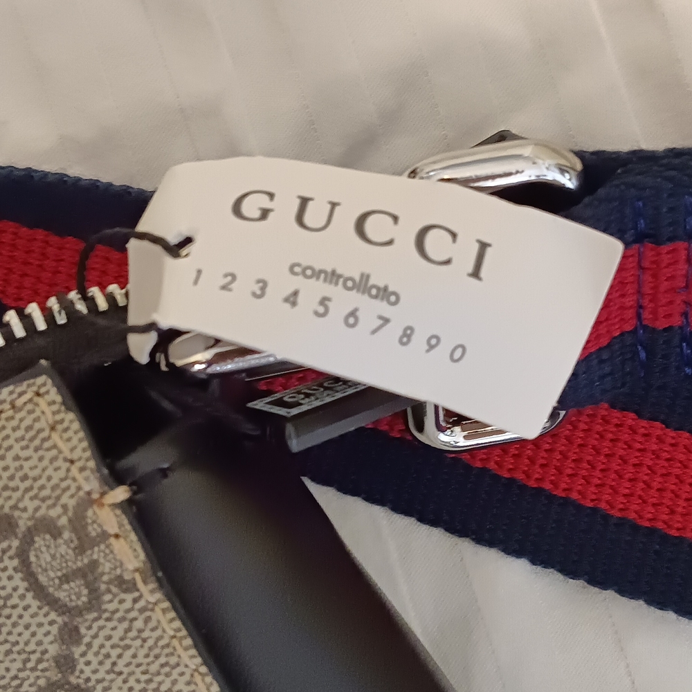 Gucci GG Supreme Courier Messenger Bag/ Shoulder Bag never worn - Picture 6 of 13